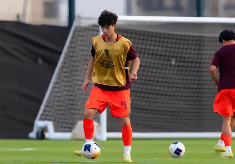 爱游戏体育-U17国脚怒赞鲁能！两将回泰山可惜 买乌郎离开海牛 金永浩打主力